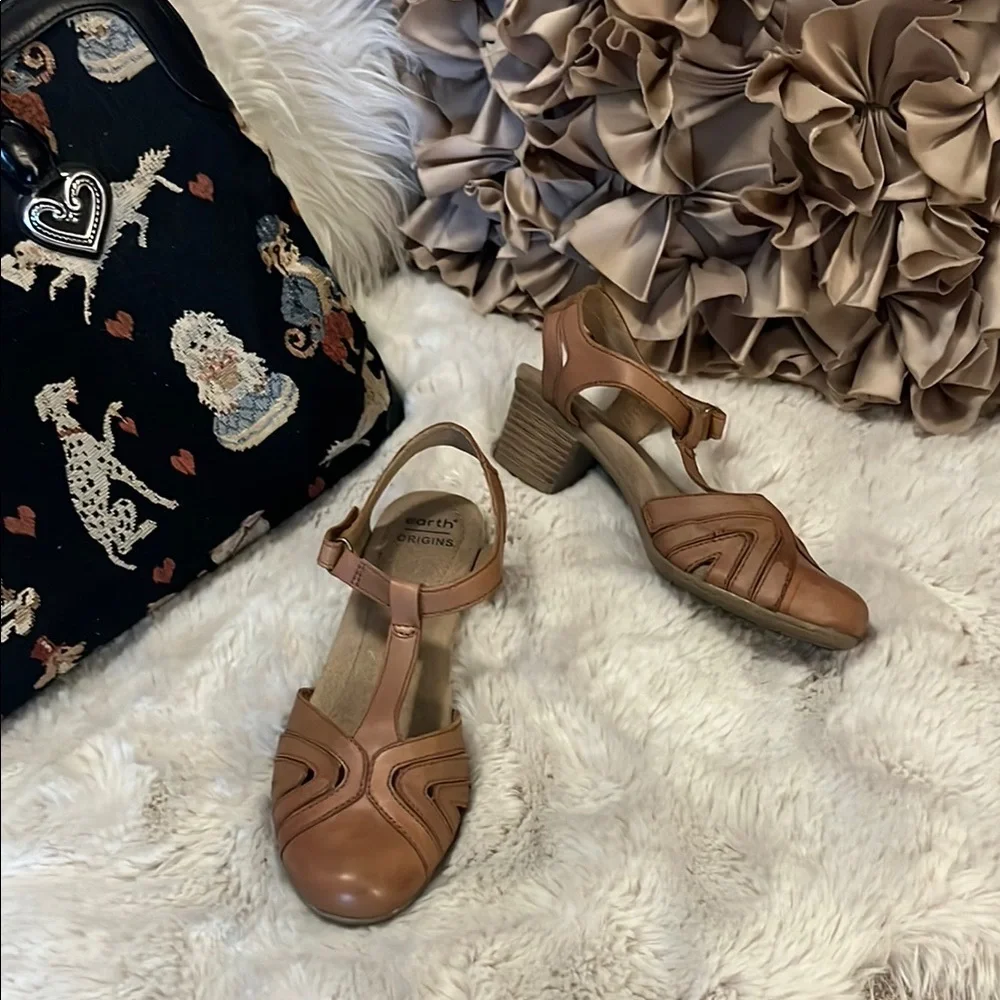 Earth Origins Women’s Tan Neutral Color Leather T Strap Maryjane Heeled Shoes 7